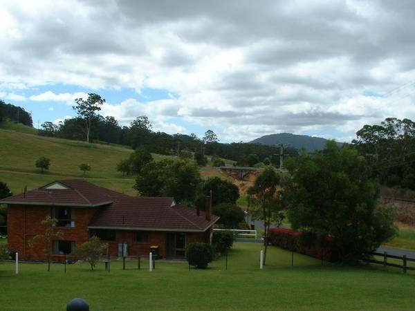 Live the Country Life with City convenience Picture 2