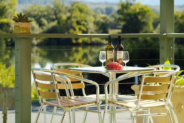 Lifestyle - Vineyard - Boutique Winery Picture 3