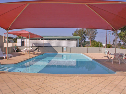 Retirees..Limetree Village Awaits Picture 2