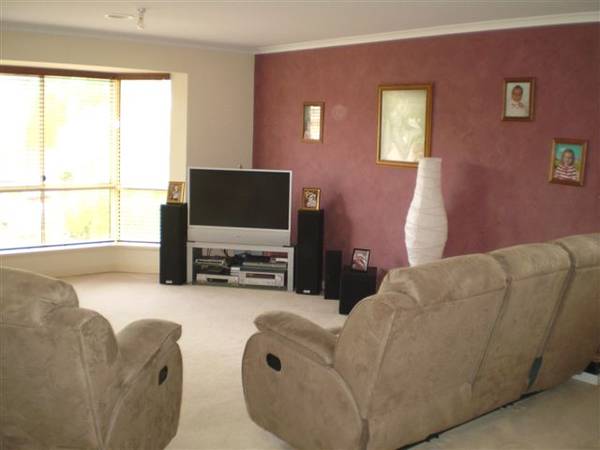 Great Location In Knightsbridge Picture 3