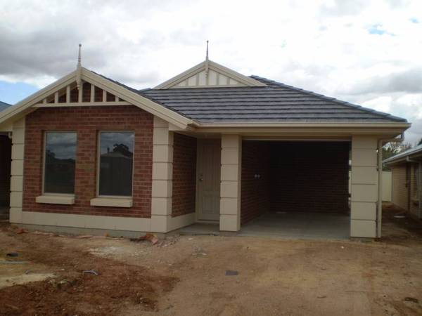 Wow!! I'm Brand New Picture 1