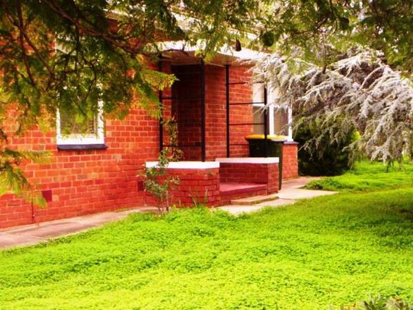 Neat 2 Bedroom Picture 2