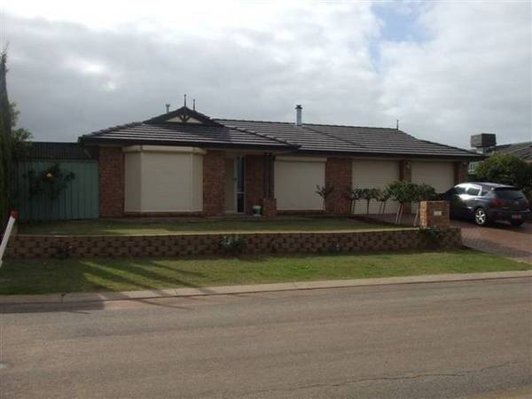 Spacious 4 Bedroom Picture 1