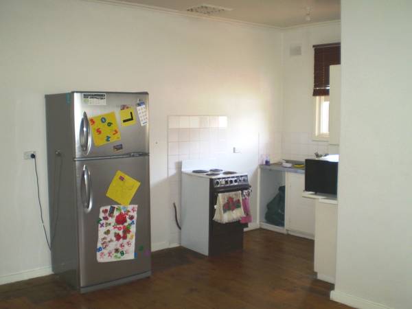 Investors/First Home Buyers Picture 3