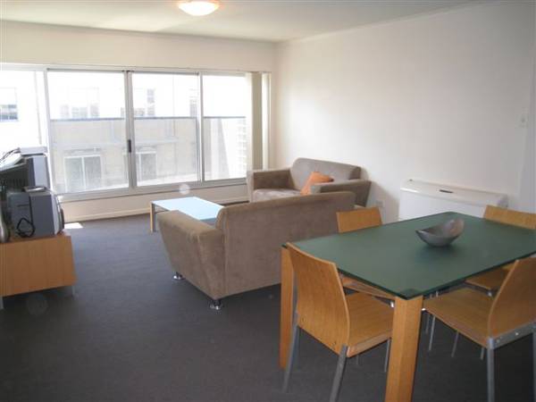 Fully Furnished 2 Bedder in FV4006 Picture 2