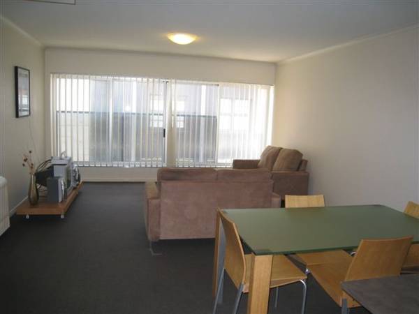 Fully Furnished 2 Bedder in FV4006 Picture 2