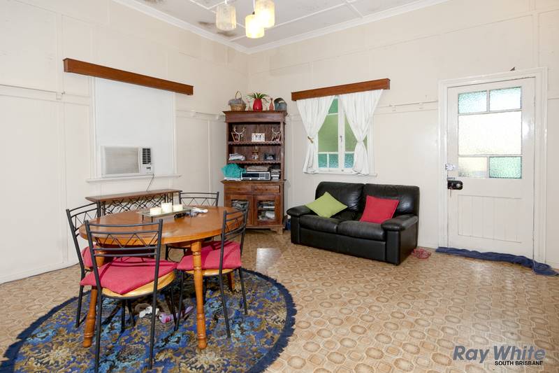 SOLD BY JORON TRUONG - CONTACT AGENT FOR SIMILAR LISTINGS Picture 3