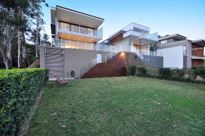 Modern Easy Living on River in One of Yeronga's Best Family Friendly Streets Picture