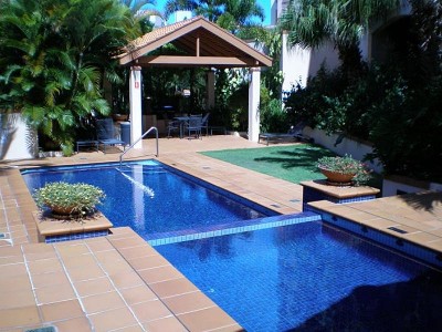 INNER CITY LIVING AT ITS BEST! Picture