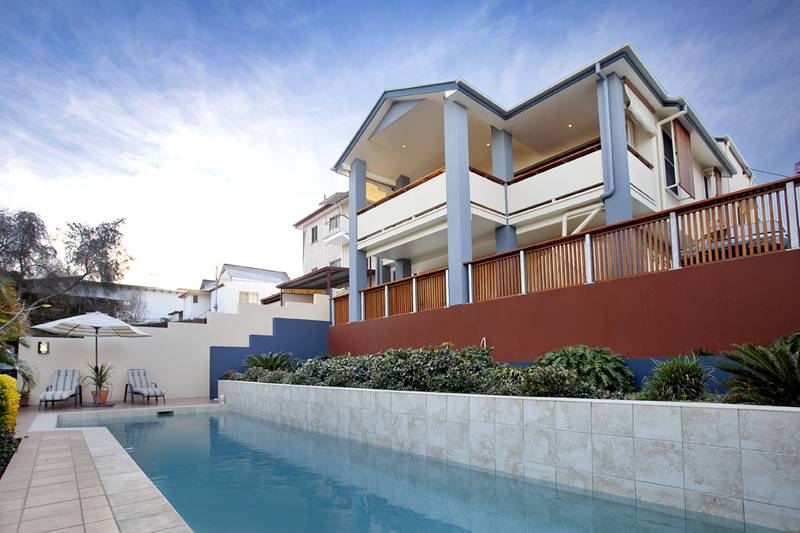 INNER CITY DREAM! Picture 1