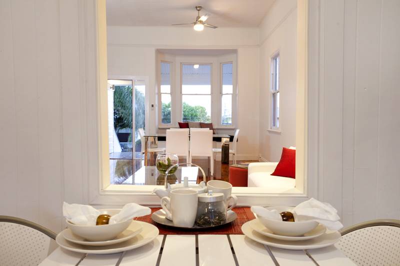 IF YOU THINK HAMILTON IS EXPENSIVE...THINK AGAIN!!! CHEAPEST HOUSE IN THE SUBURB! Picture 3