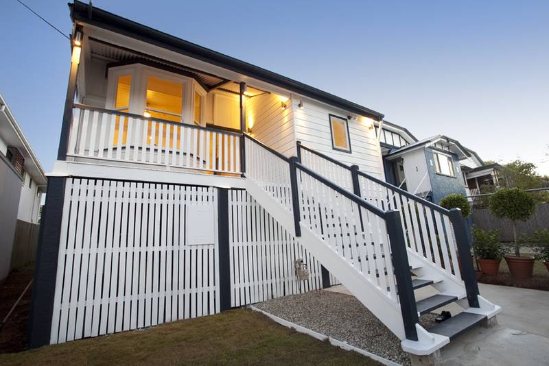 IF YOU THINK HAMILTON IS EXPENSIVE...THINK AGAIN!!! CHEAPEST HOUSE IN THE SUBURB! Picture 1