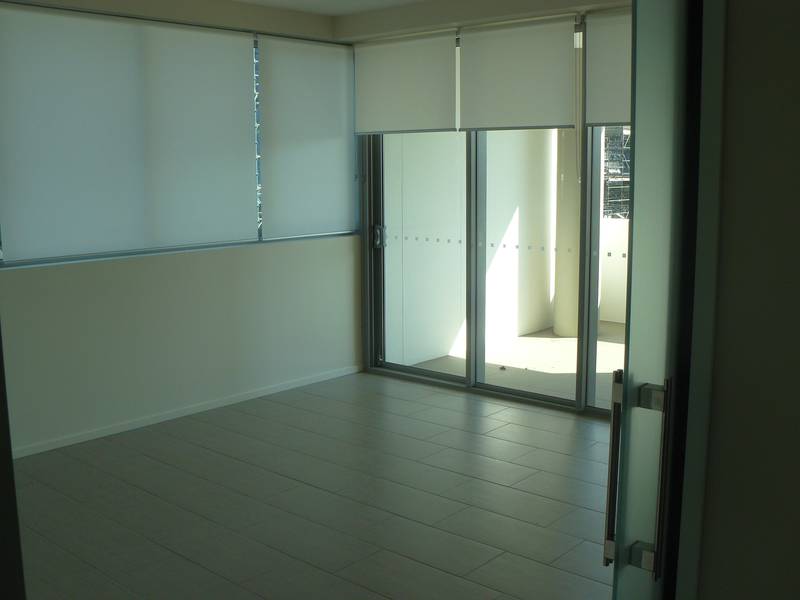 ROOMY 3 BEDROOM IN TENNYSON Picture 3