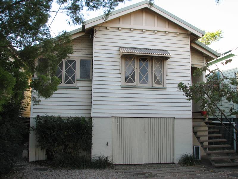 UNDER CONTRACT - Come Inside ~ this is just stunning!!! Picture 1