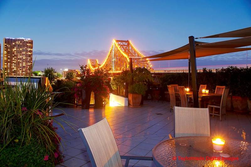 SOPHISTICATED EXECUTIVE STYLE PENTHOUSE WITH UNBELIEVABLE VIEWS - PRICE SLASHED, NOW ONLY $1.5 million. Open on 6th Marc Picture 2