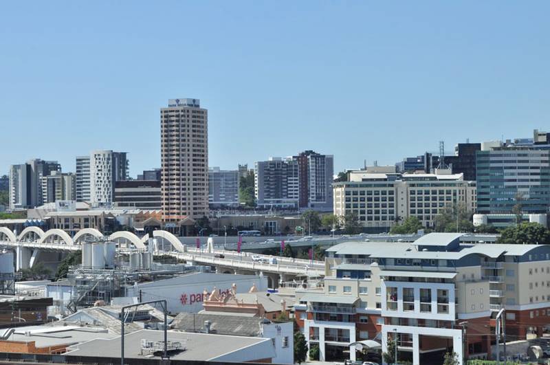 ITS MASSIVE -- GREAT VALUE AND IT SOLD UNDER THE HAMMER Picture 1