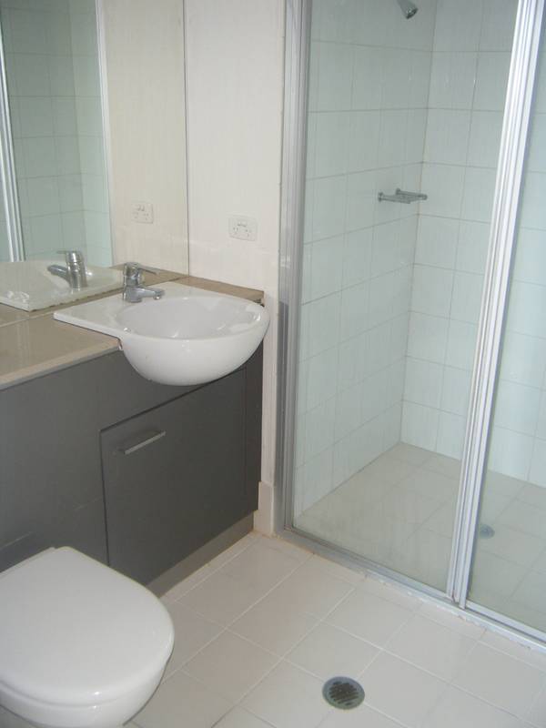 Amazing 2 Bed 2 Bath unit- Casino Towers! Picture 3