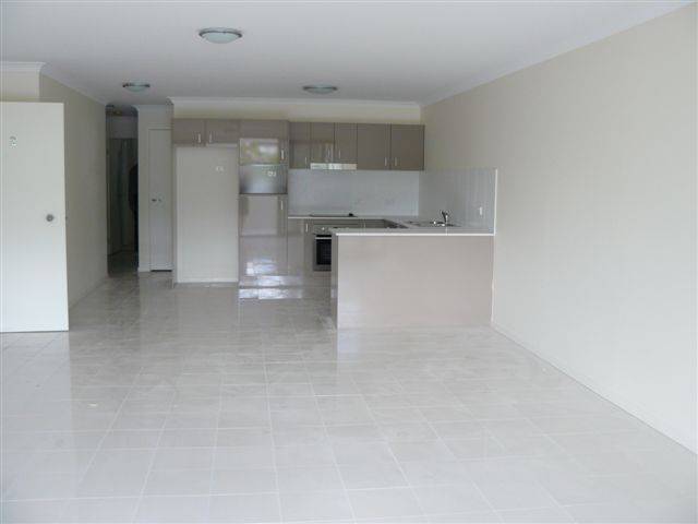 BRAND NEW 2 BEDROOM APARTMENT Picture 2