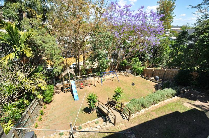 Highgate Hill Classic - 1930's Queenslander Lovingly Maintained - UNDER CONTRACT Picture 3