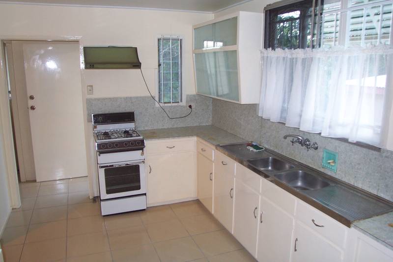 BUDGET ACCOMMODATION IN GREAT LOCATION Picture 1