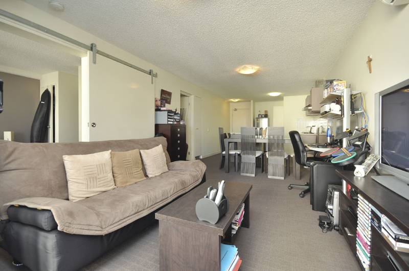 SUPER STYLISH - SUPER LOCATION - SUPER MOTIVATED OWNER- SOLD ON 25TH OF NOV Picture 2