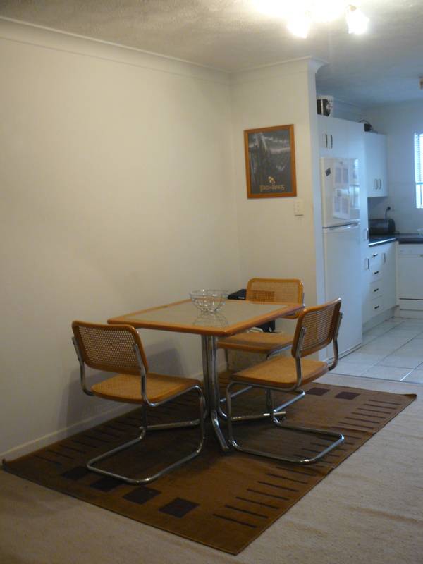 2 BED, 2 BATH, 2 CAR - QUIET BEAUTIFUL PRIVATE OUTLOOK Picture 3