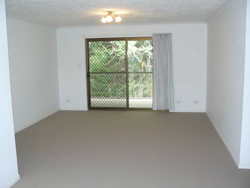 2 BED, 2 BATH, 2 CAR - QUIET BEAUTIFUL PRIVATE OUTLOOK Picture 1