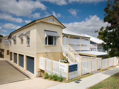 Contract Crashed Need Another Urgently...View Saturday 11-12am & Tuesday 5-5.30pm Picture Contract Crashed Need Another Urgently...View Saturday 11-12am & Tuesday 5-5.30pm Picture