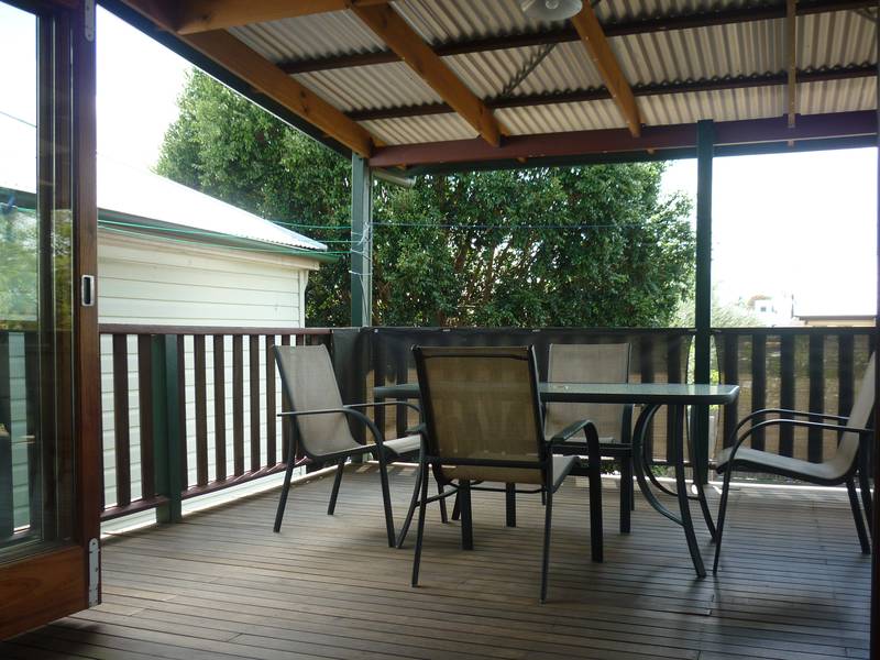 ENTERTAINERS DELIGHT Picture 3