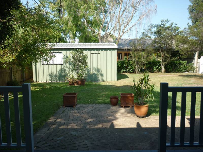 FULLY RENOVATED & PET FRIENDLY Picture 2