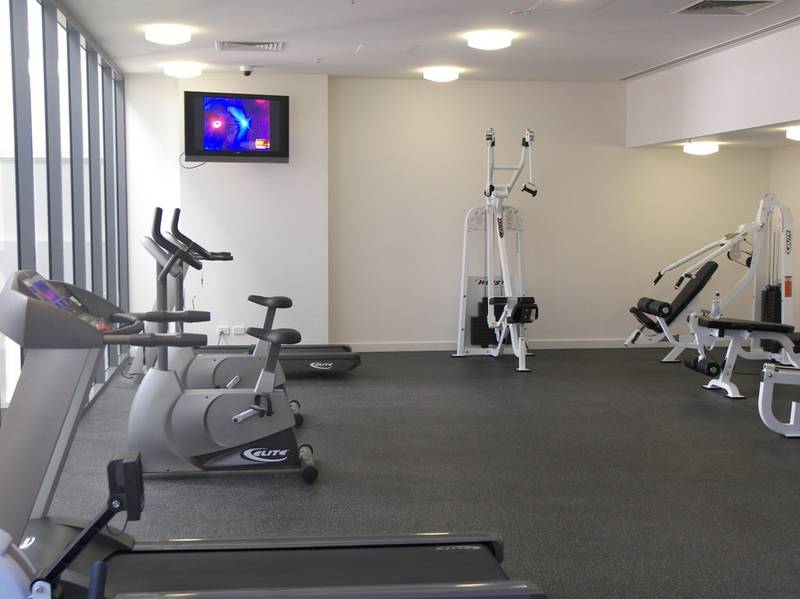 PRICE REDUCED- MOTIVATED VENDOR MUST SELL $390,000 Picture 3