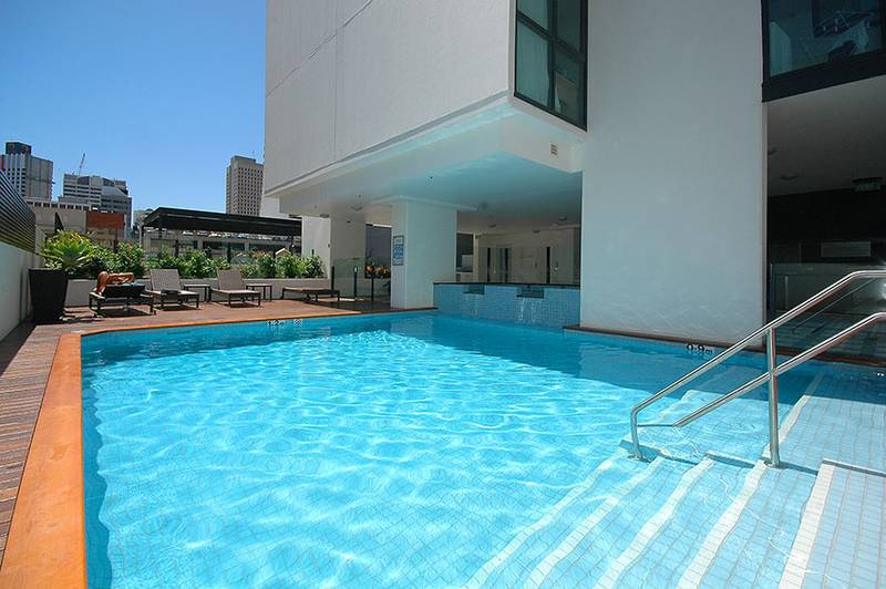 PRICE REDUCED- MOTIVATED VENDOR MUST SELL $340,000 Picture 3