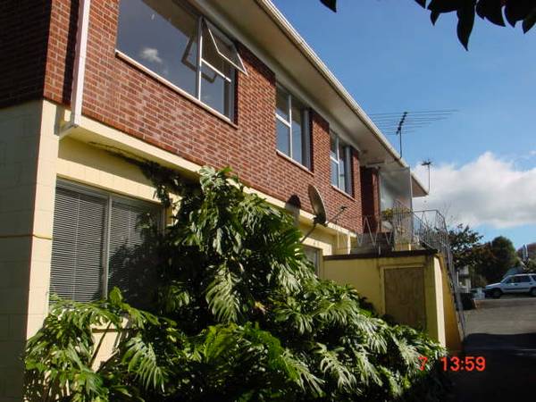 Epsom Studio Picture 3