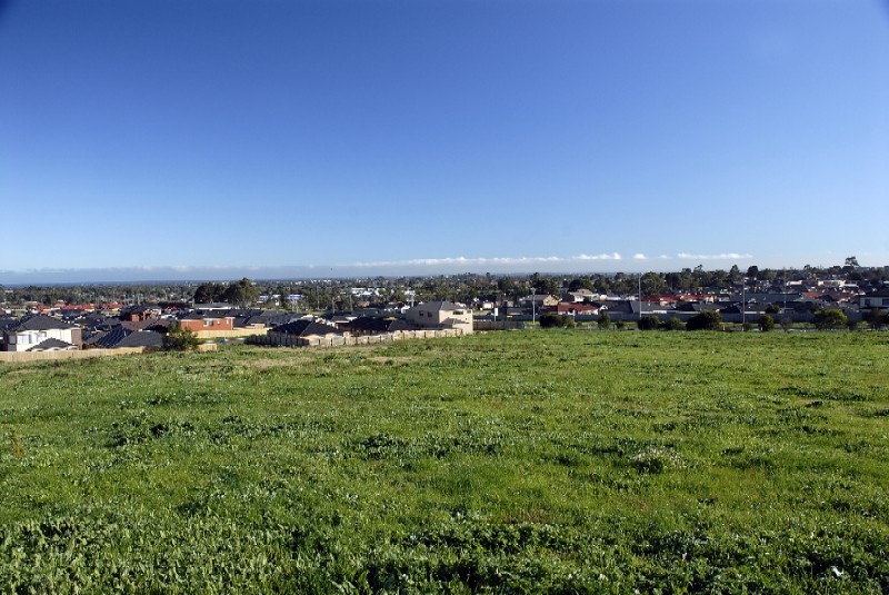 Downsizing?... Check me Out! Picture 3