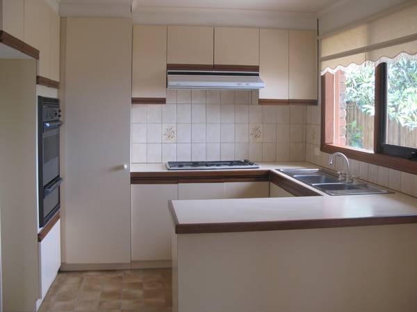 Lovely Neat, Clean Unit Picture Lovely Neat, Clean Unit Picture