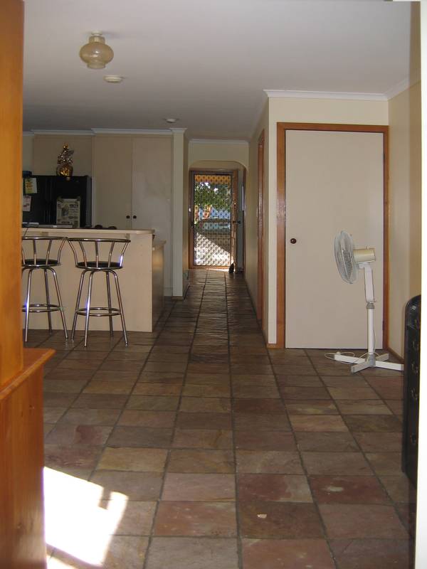 LOCATION & LARGE BLOCK Picture 2