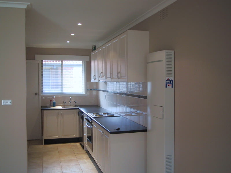 2 BR Unit in Great Location Picture 1