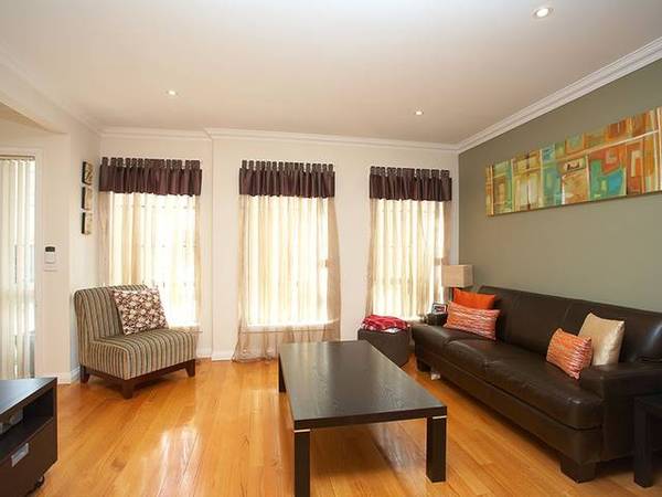 Position & Style Picture 3