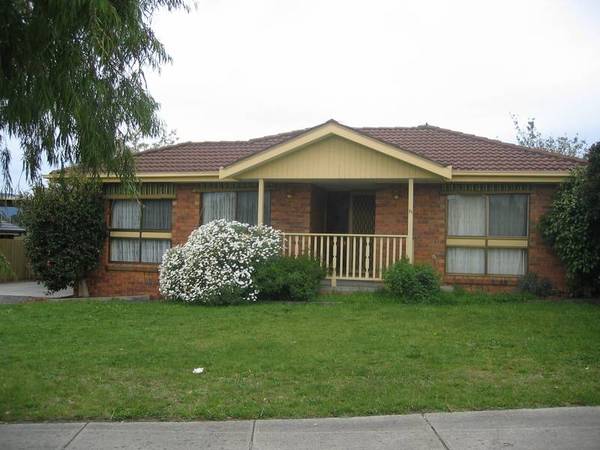 Family Home, Great Location Picture 1