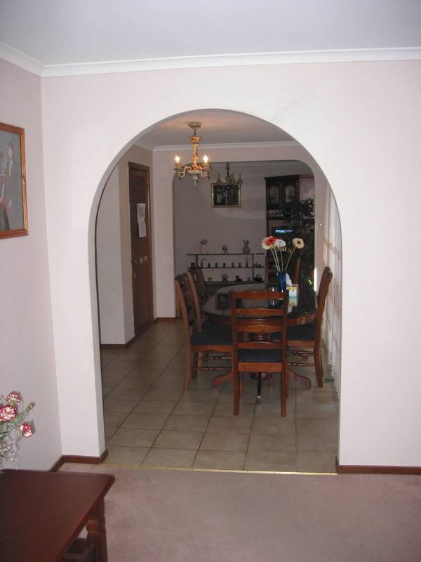 Lovely 4 Bedrooom in prime location Picture 2