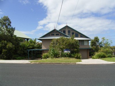 THE CREST 1 Picture THE CREST 1 Picture