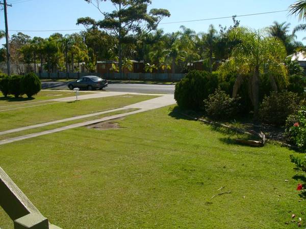 SOLID HOME UNDER $330,000, CENTRALLY LOCATED Picture 2