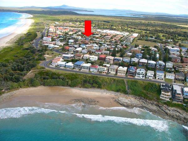 BRIMMING WITH CHARACTER Picture 2