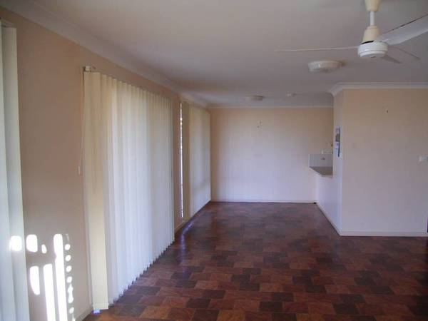 14 Mariners Way, Yamba Picture 3