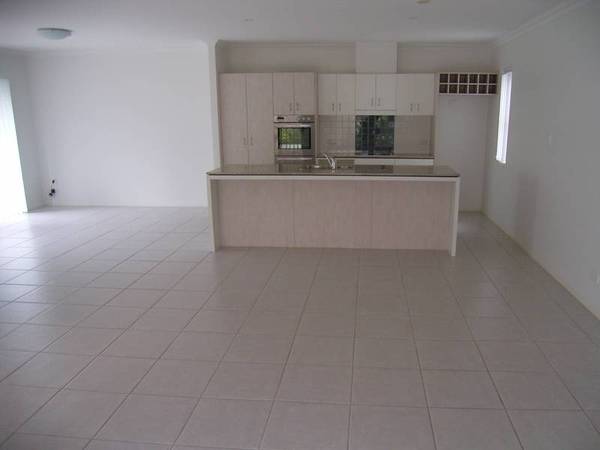 78 The Drive, Yamba Picture 2