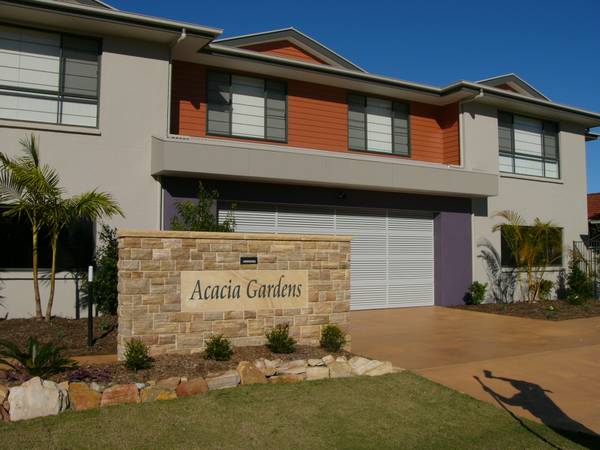 SENSATIONAL 3 BEDROOM UNIT Picture 1