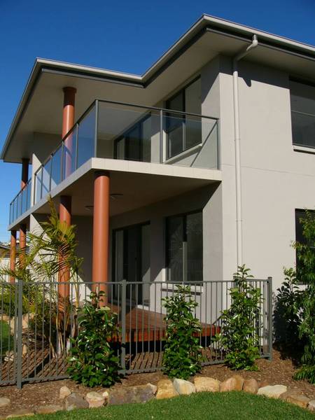 NORTH EAST ASPECT WITH PARK VIEWS Picture 2