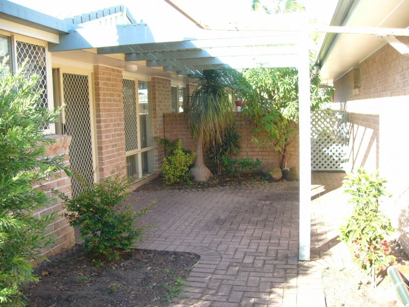 BEST BUY IN TOWN - BY FAR Picture 2