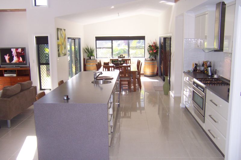 BEST DOLLAR VALUE PROPERTY ON THE MARKET Picture 2