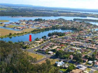 DECEASED ESTATE - BENEFICIARY WANTS IT SOLD! Picture